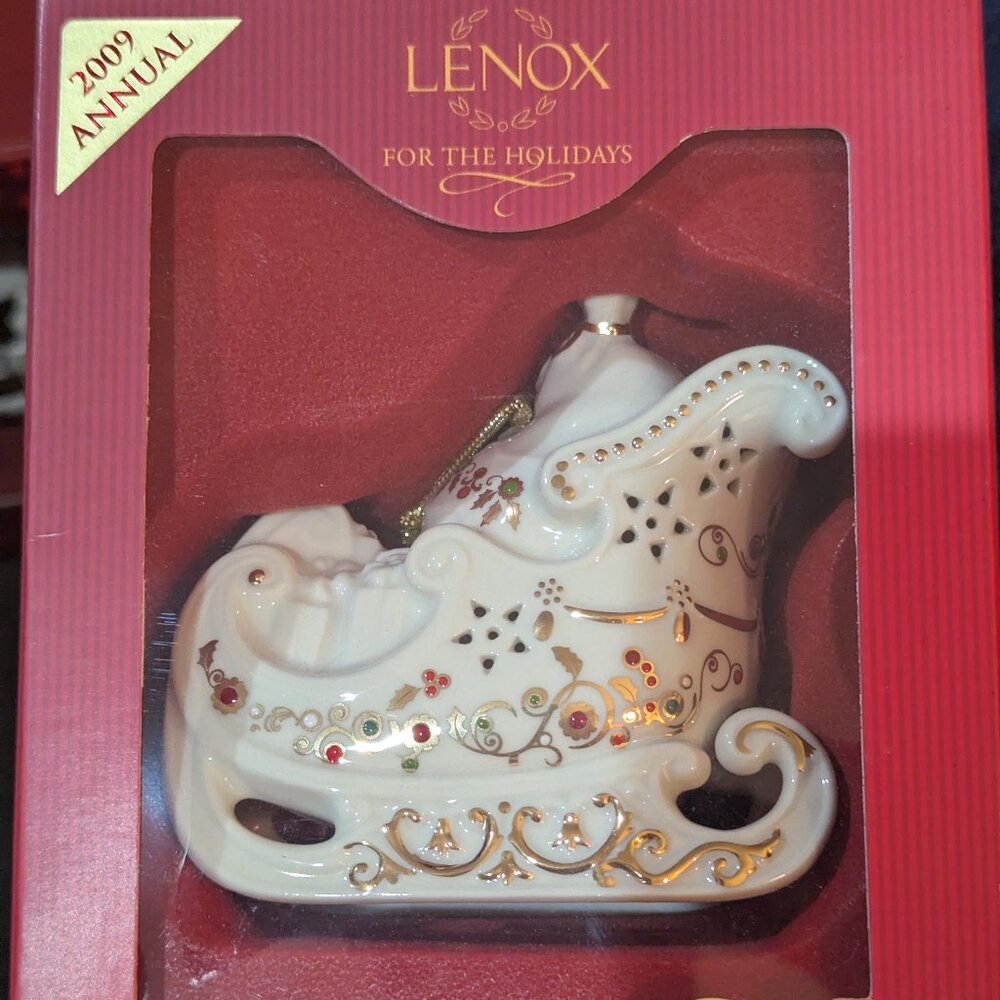 Lenox 2009 Annual Ornament -NIB